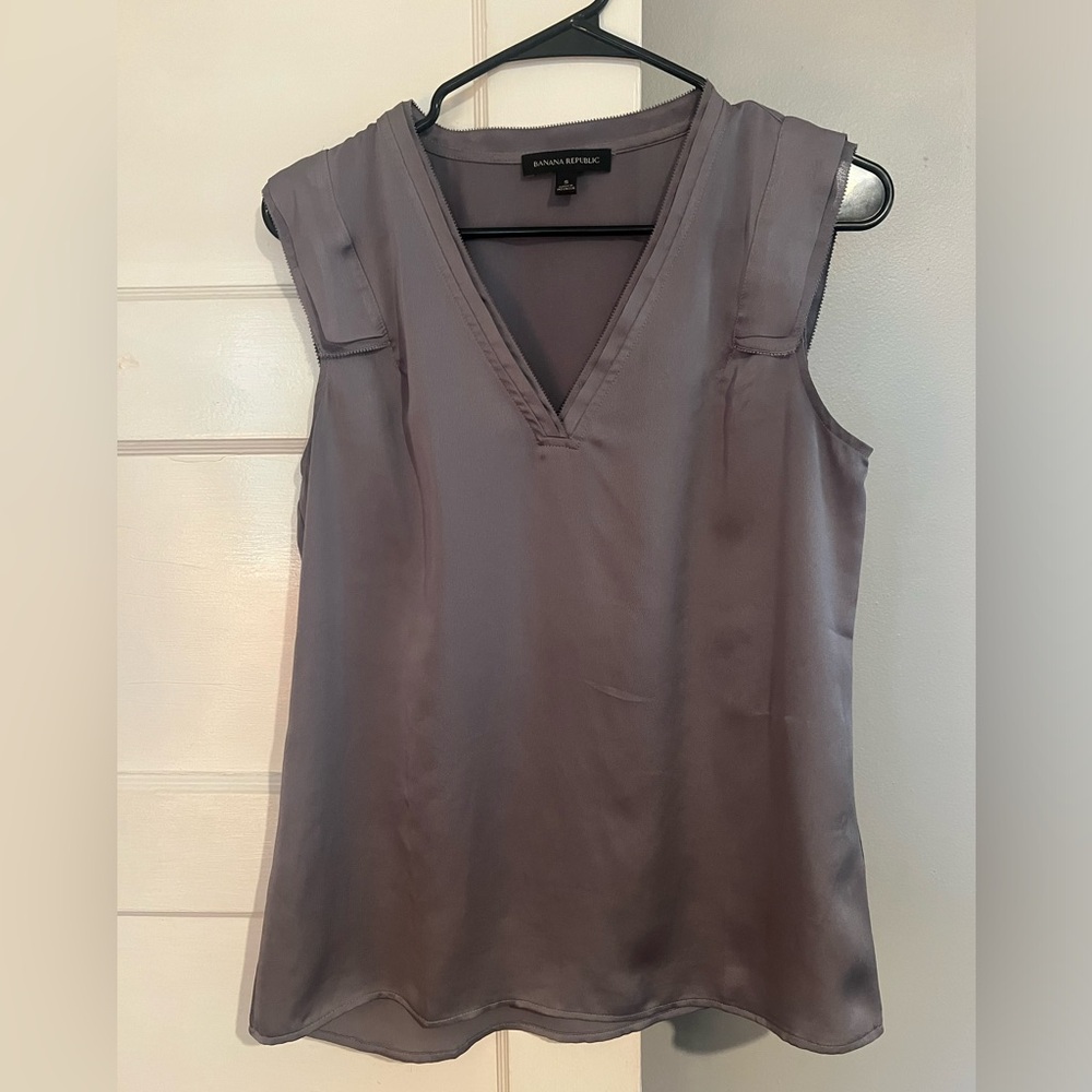 Banana republic sleeveless blouse